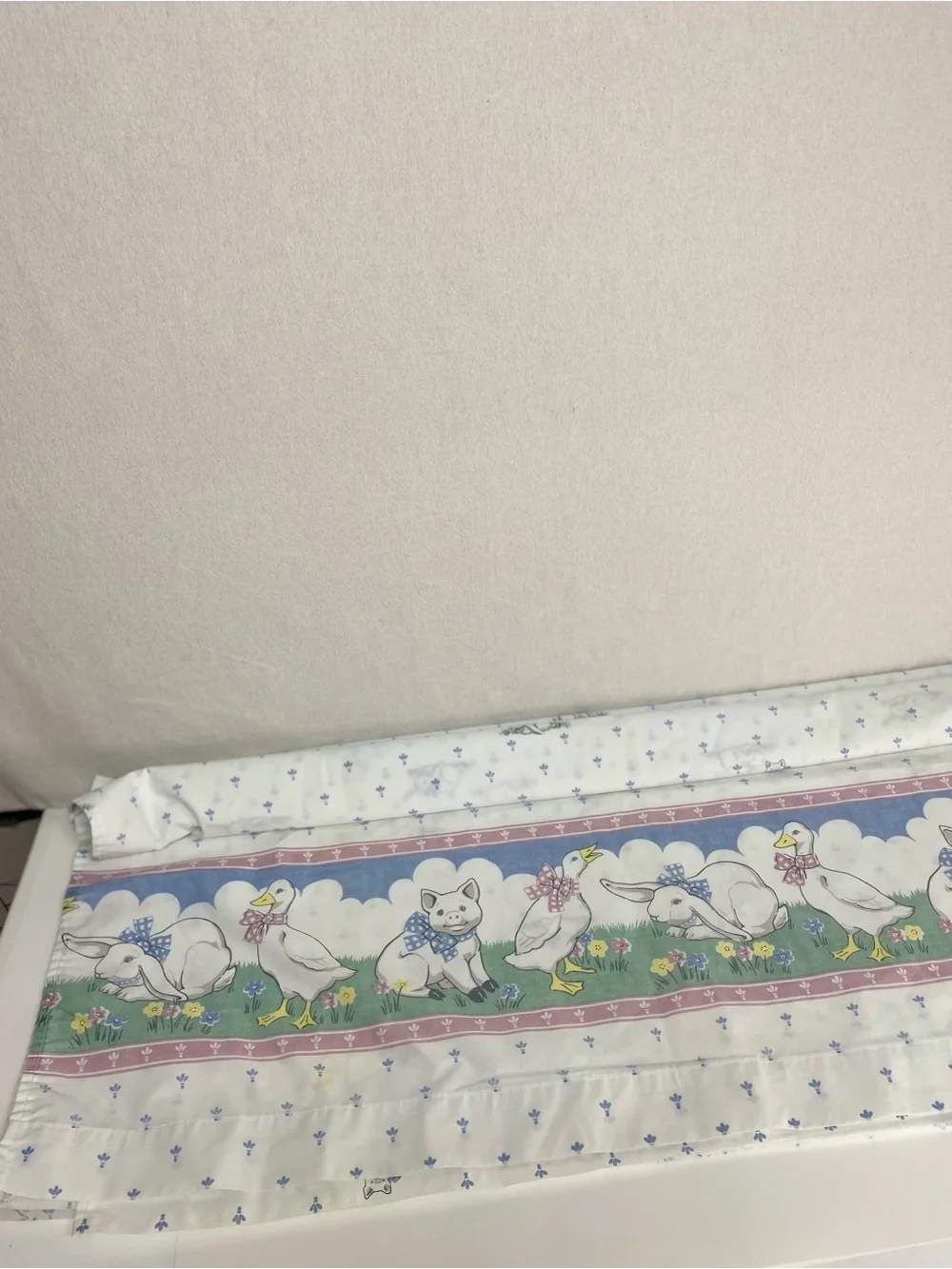 Fieldcrest Full Size Flat Sheet Vintage Tres Jolie Pattern Duck Pig Rabbit Retro